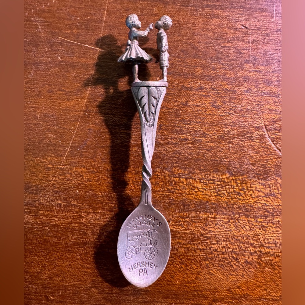 Hershey’s cocoa, Hershey PA pewter, twisted collectible spoon, children topper